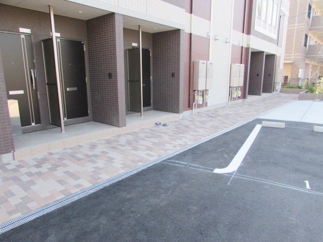 フォレスト宝塚Ⅱのエントランス