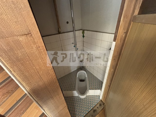 柏原市清州１丁目の店舗一部のトイレ