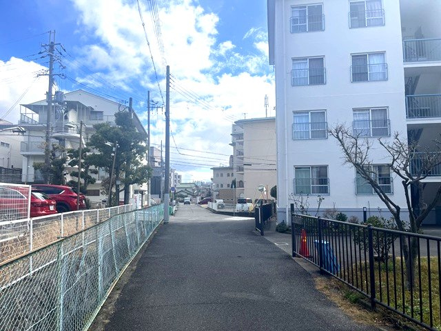 仁川リバーサイドハイツ B棟の周辺