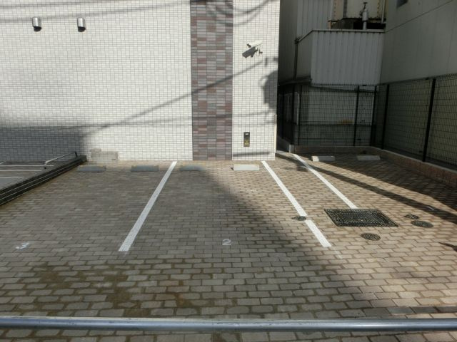 エスレジデンス淀屋橋の駐車場|駐車スペースもあります