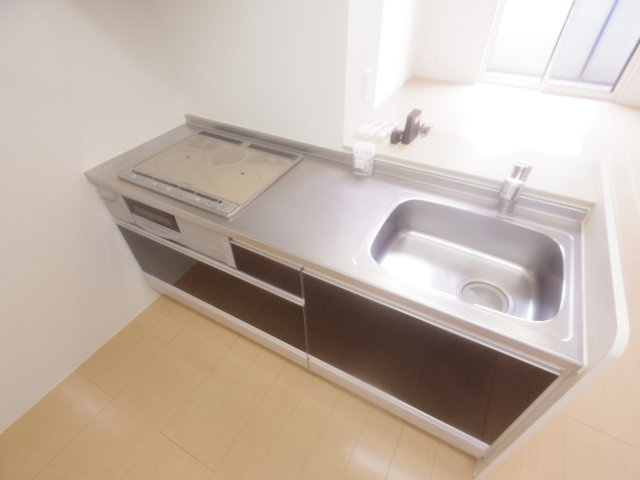 ラ・ルーチェBのキッチン