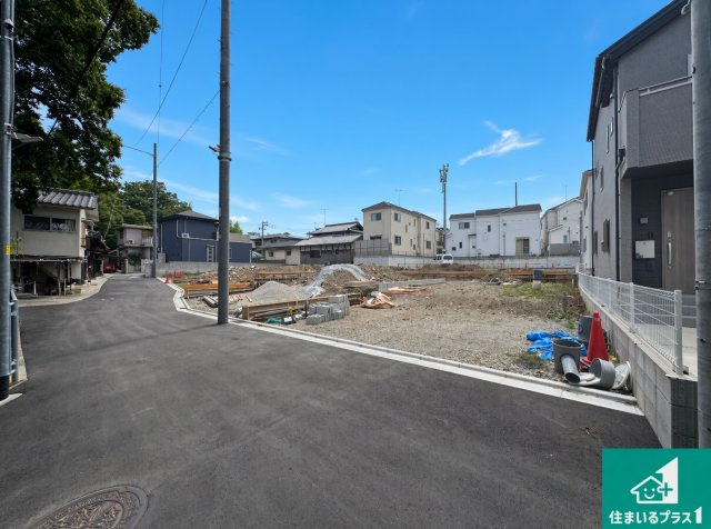 川西市見野　第5期　新築一戸建ての前面道路含む現地写真|周辺は落ち着いた街並みの住宅地！子育てがしやすい住環境です！まだ未完成ですが、現地でしかわからない事もございます。是非一度ご覧ください。
