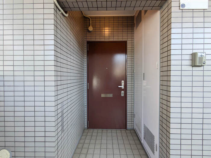 川崎市麻生区上麻生４丁目の賃貸マンションの玄関|※他部屋参考写真