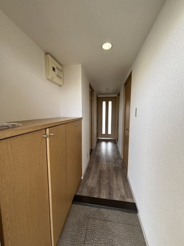 グランビア庚午中の玄関