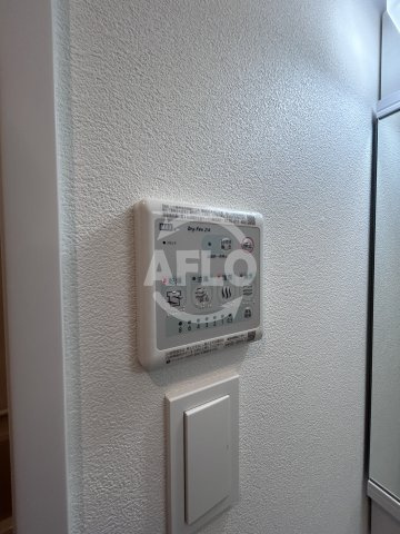 リブネスコート江坂の洗面所|浴室乾燥機