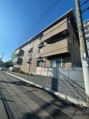 エレナ本山の外観