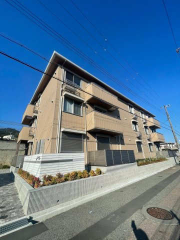 エレナ本山の外観