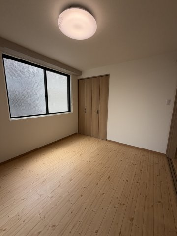 サンビレッジ板宿の洋室
