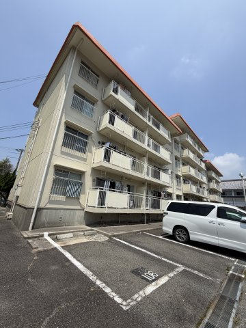 白川台藤ハイツの外観