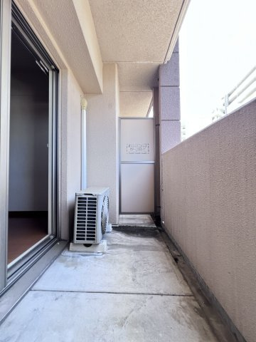 エムティースクエア吉塚駅前のバルコニー