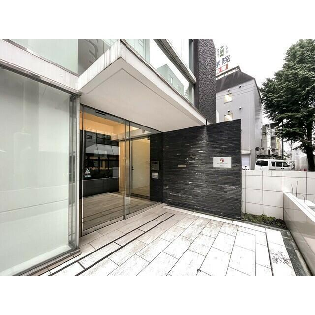 fino JIYUGAOKAのエントランス