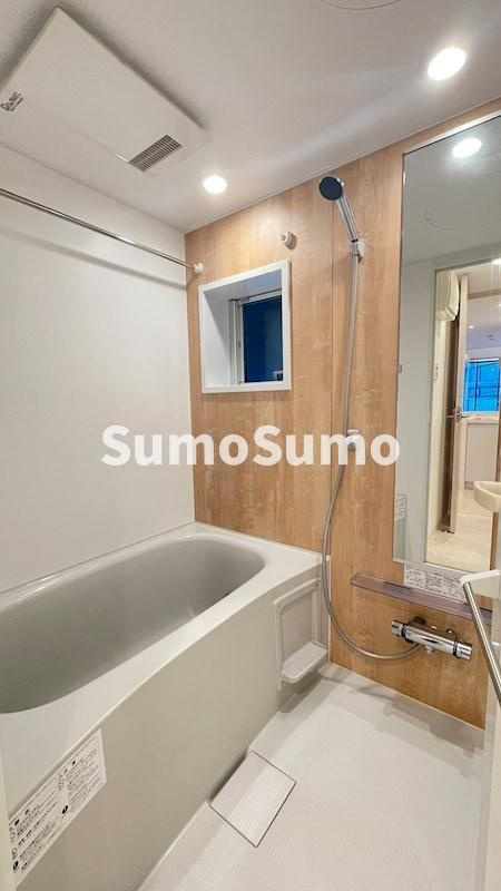 Nanpeidai HillTop Houseの浴室
