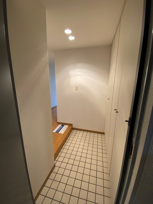 グランドメゾン三軒茶屋の玄関