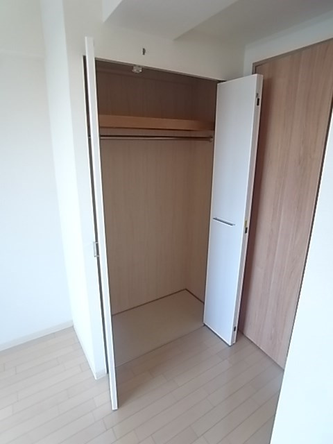 エスリード西宮北口第2の収納