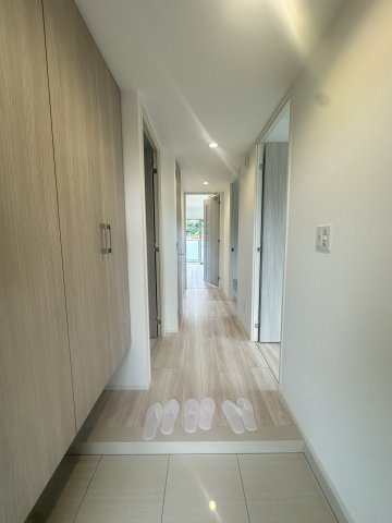S-RESIDENCE愛宕SOUTHの玄関