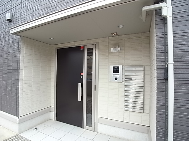 グレイスコート住吉本町のエントランス