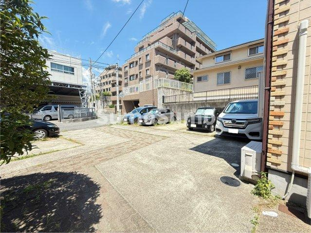 ディアス魚崎Ⅱの駐車場