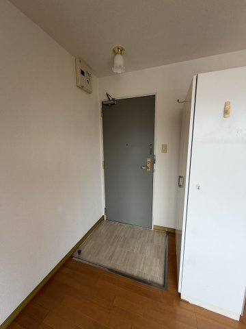 ロゼメゾン須磨の玄関