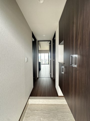 S-RESIDENCE愛宕SOUTHの玄関