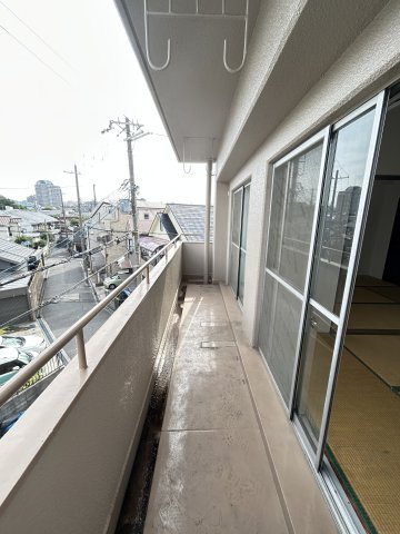 村田マンションのバルコニー|お洗濯にも便利なバルコニー付き