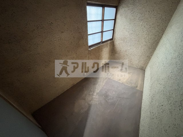 柏原市清州１丁目の店舗一部の内装