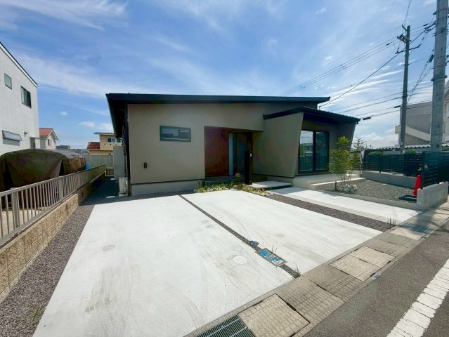 野洲市北比江C号地　売土地のその他|同社施工例（平屋戸建て）
