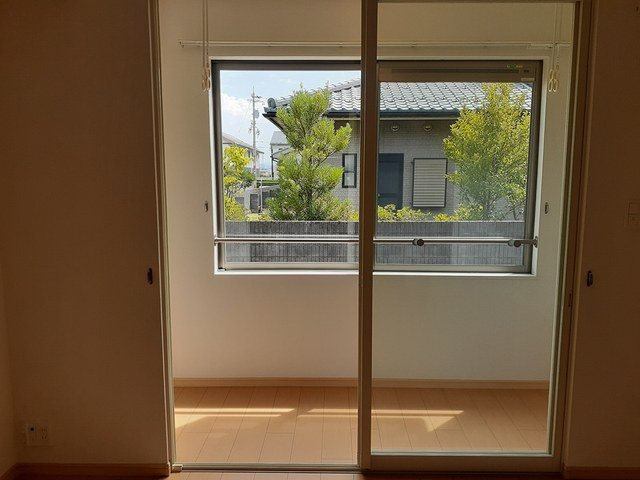 アルバ－ダのその他