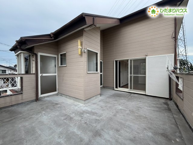 行田市持田　中古戸建のバルコニー