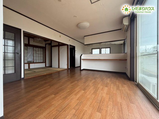 行田市持田　中古戸建の居間・リビング