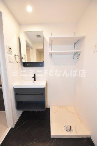 アドバンス難波ラシュレの洗面所
