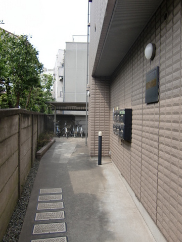 プライム萩中のロビー