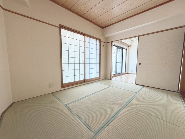 グランヴィラージュ逆瀬川の和室