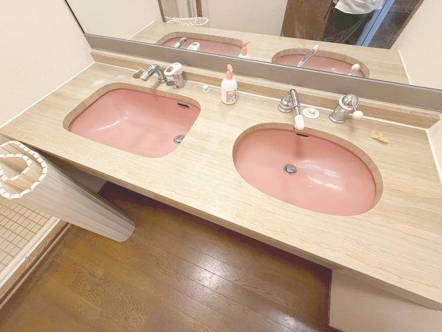 グランヴィラージュ逆瀬川の独立洗面台