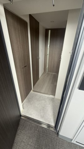 コンフォリア・リヴ板橋本町の玄関