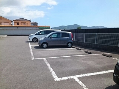 【駐車場】 | プリムヴェールⅠ | 駐車場です