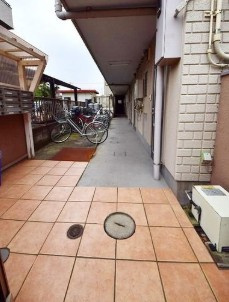ＤＲホームズ草加のエントランス