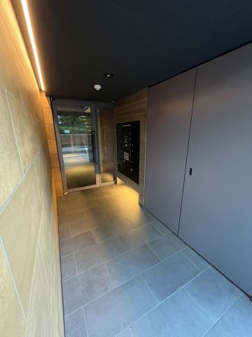 LEGALAND茗荷谷のエントランス