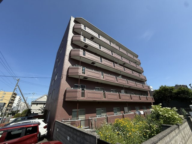 ライオンズマンション山鼻13条の外観