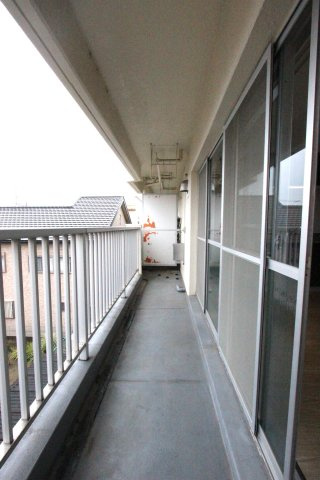 ハイツ高御堂Ｄ棟のバルコニー