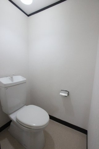 ハイツ高御堂Ｄ棟のトイレ