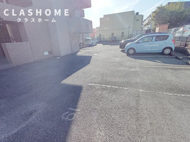 マンションサンパレス　　刈谷市の賃貸ならクラスホーム刈谷店の駐車場