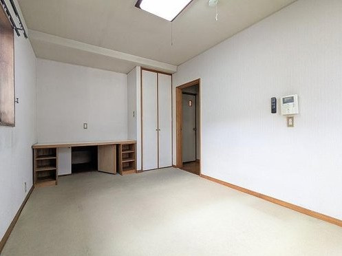 八幡市西山丸尾の寝室