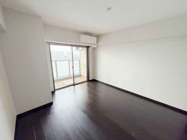 Ｇｏｌｄ　Ｃｏｕｒｔ楽々園の洋室|個人の部屋や寝室として使える洋室です