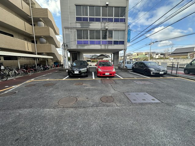 パーク梅盛の駐車場