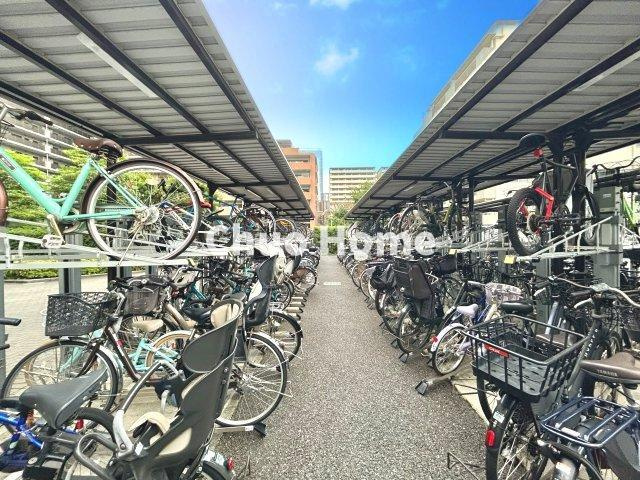 スターコート豊洲の駐輪場|【自転車置き場】最新の空き状況や費用などの詳細は担当スタッフまでお問い合わせください。
