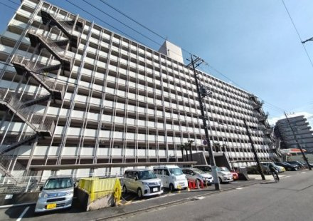 根岸ハイツ2号棟の外観|外観は落ち着いています