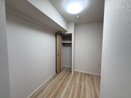 コスモ志木ロイヤルフォルムの洋室|コンパクトで使いやすい洋室です