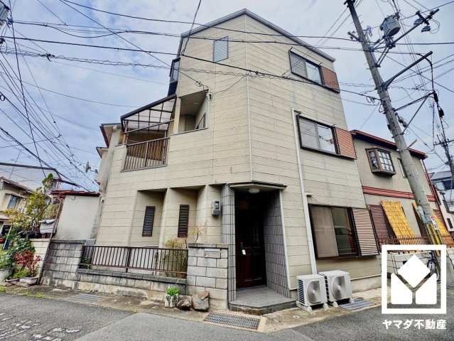 八幡市八幡長町の外観
