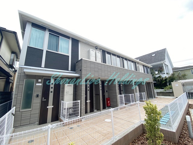 平塚市平塚４丁目のアパート