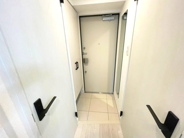 アドバンス大阪城北フィエルテの玄関
